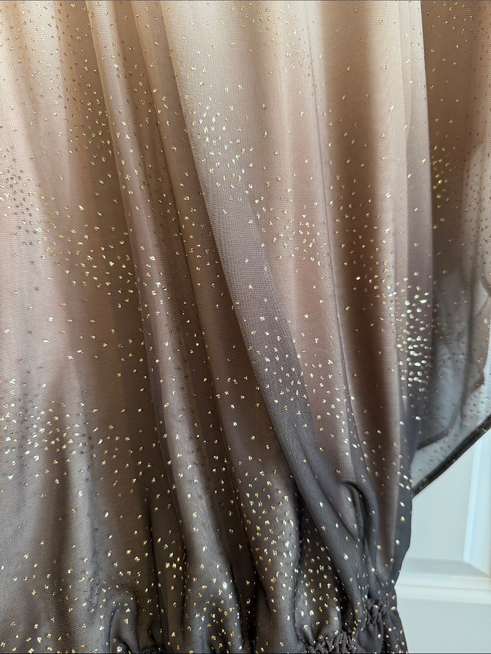Dressbarn Taupe/Gold to Black Ombre Sparkle Blouson Top - Picture 7 of 7